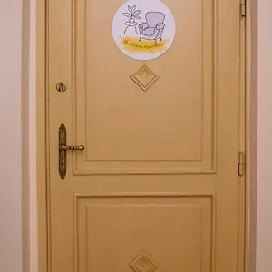 https://theatroom-apartman.egerhotels.net